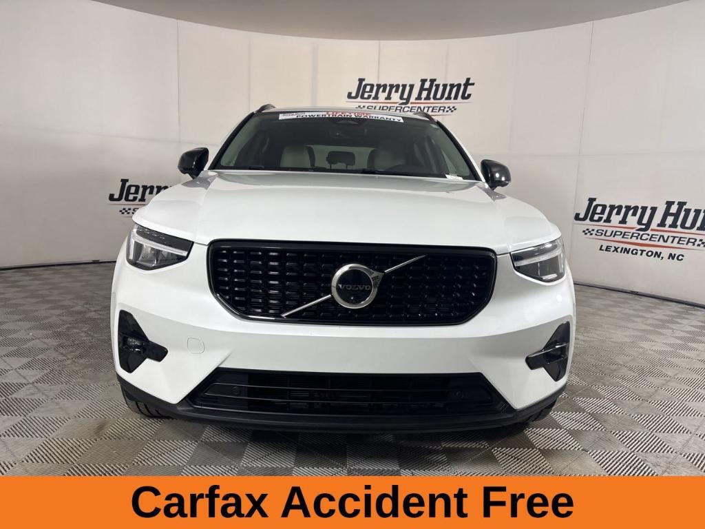 used 2023 Volvo XC40 car, priced at $29,300
