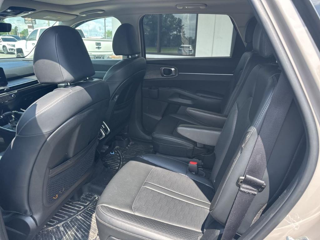 used 2024 Kia Sorento car, priced at $34,900