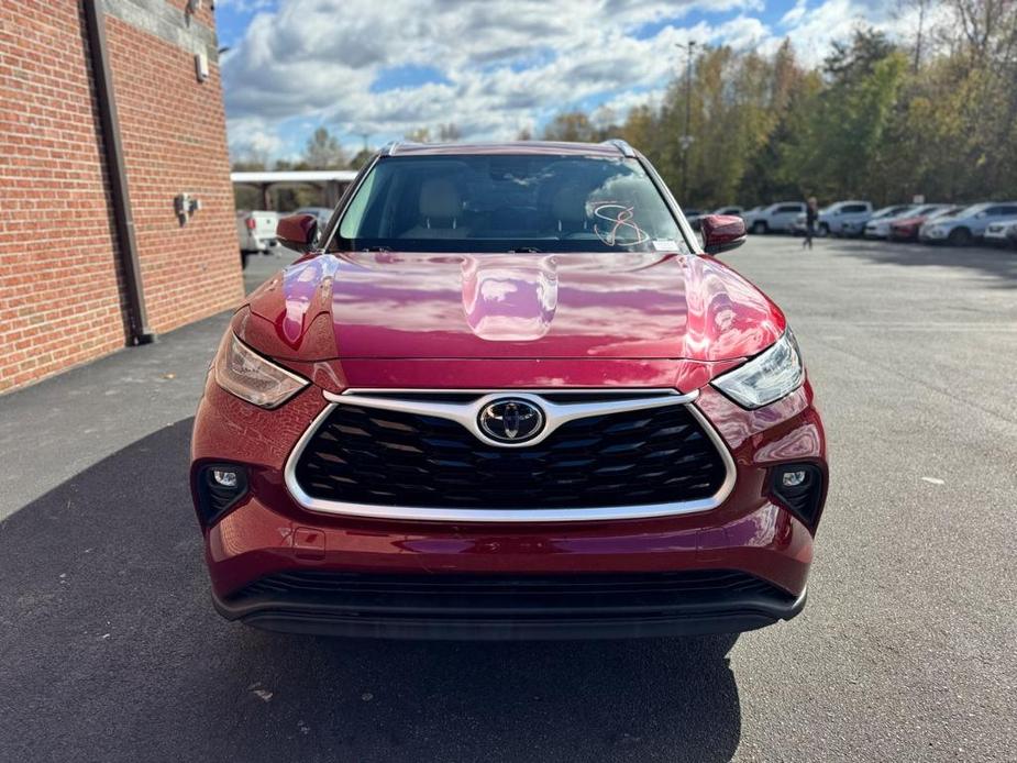 used 2020 Toyota Highlander car, priced at $30,190