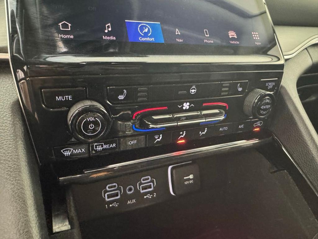 used 2022 Jeep Grand Cherokee car, priced at $30,988
