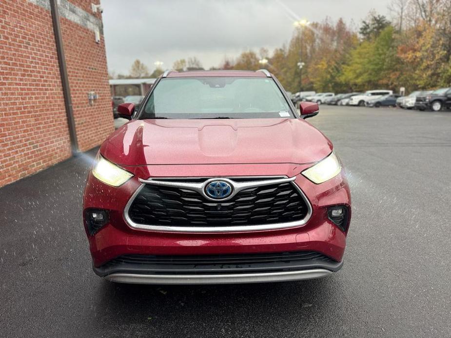 used 2021 Toyota Highlander Hybrid car