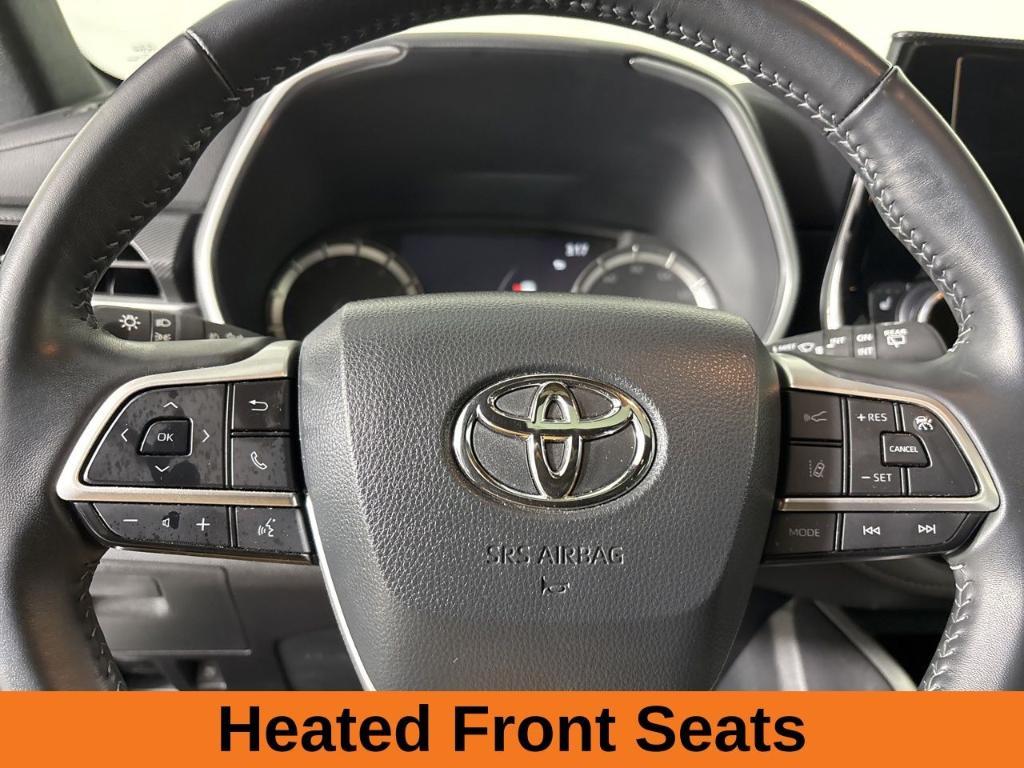 used 2024 Toyota Highlander car, priced at $42,400