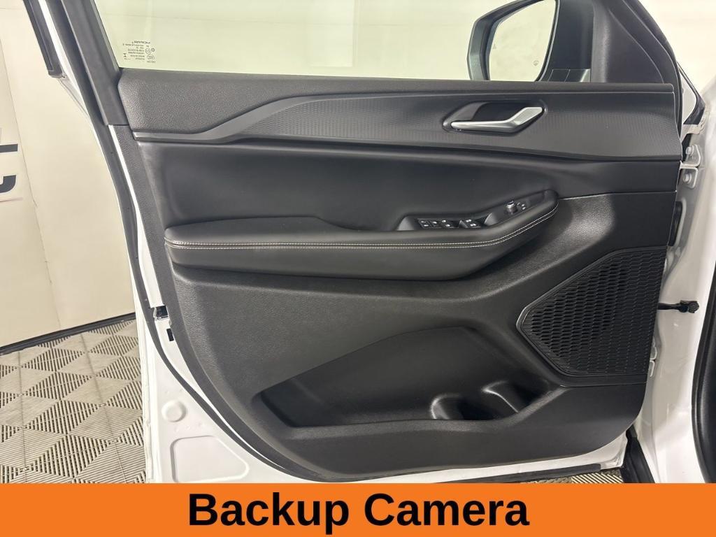 used 2023 Jeep Grand Cherokee car, priced at $29,788