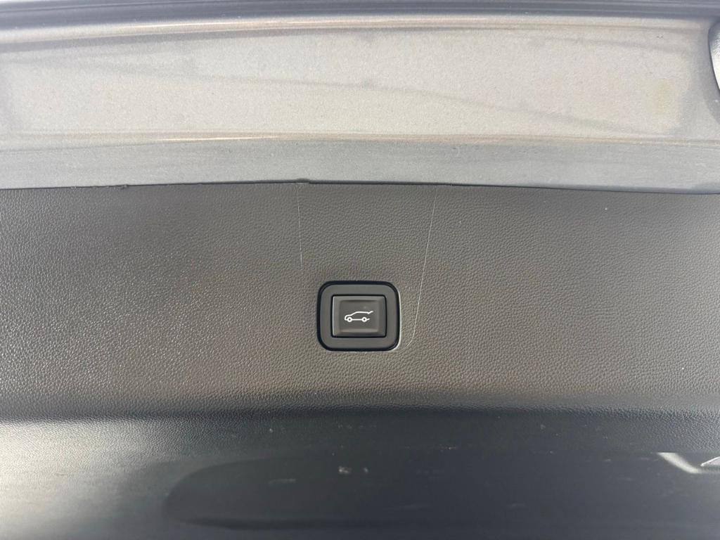 used 2020 Chevrolet Traverse car, priced at $30,500