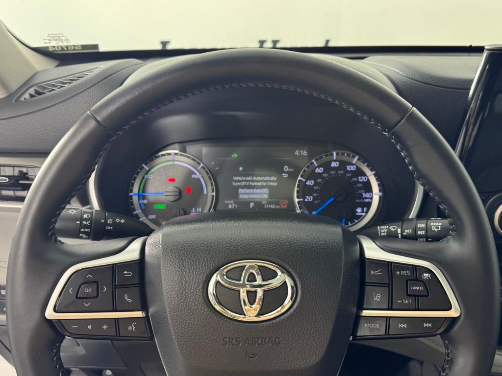 used 2024 Toyota Highlander Hybrid car, priced at $47,800