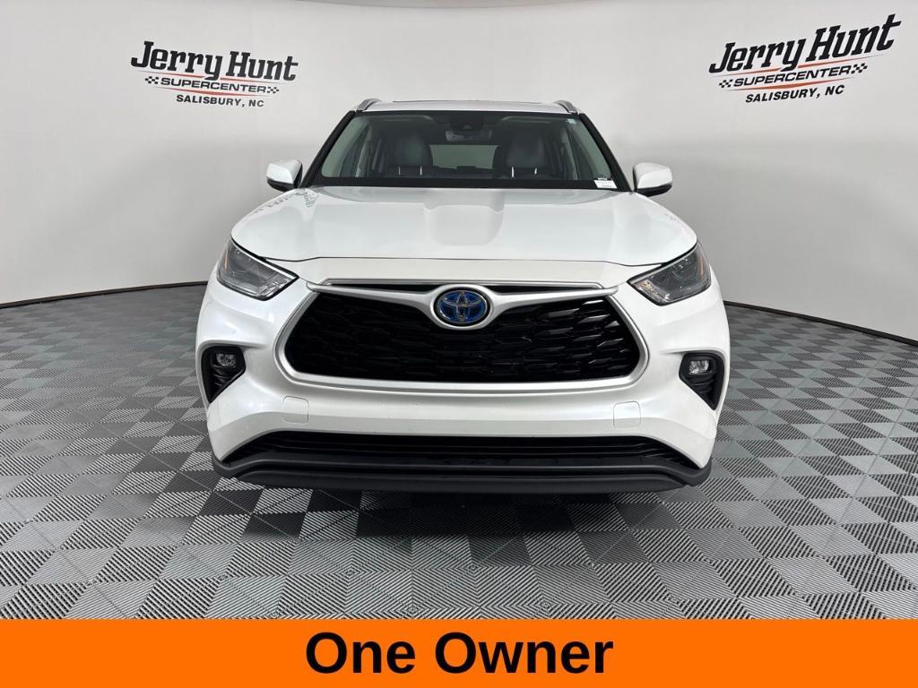 used 2024 Toyota Highlander Hybrid car, priced at $47,800