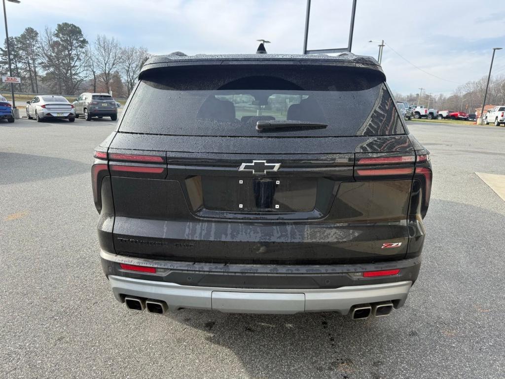 used 2024 Chevrolet Traverse car, priced at $43,322