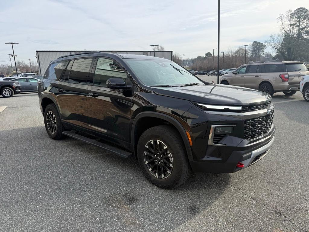 used 2024 Chevrolet Traverse car, priced at $43,322