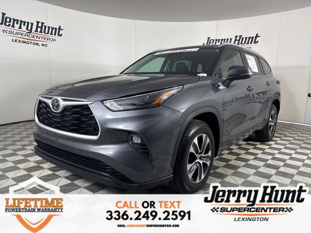 used 2024 Toyota Highlander car, priced at $41,085