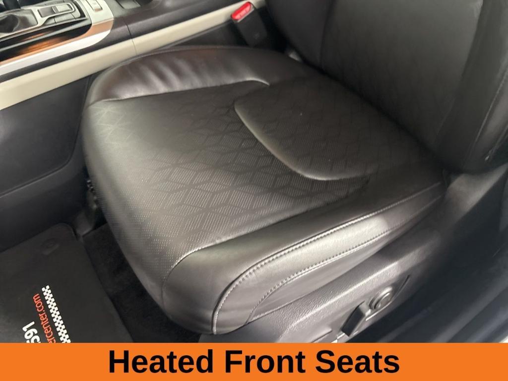 used 2024 Kia Carnival car, priced at $31,200