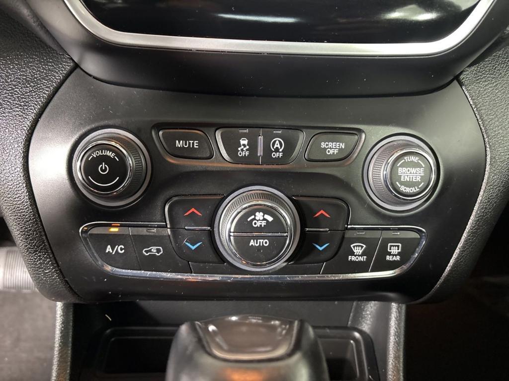 used 2022 Jeep Cherokee car, priced at $22,900