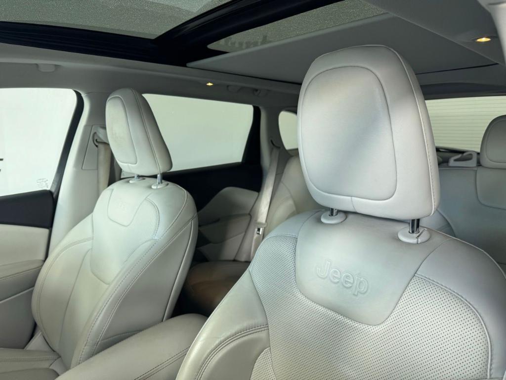 used 2019 Jeep Cherokee car, priced at $17,164