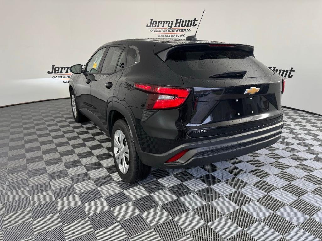 used 2024 Chevrolet Trax car, priced at $20,900