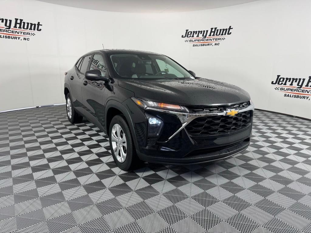 used 2024 Chevrolet Trax car, priced at $20,900
