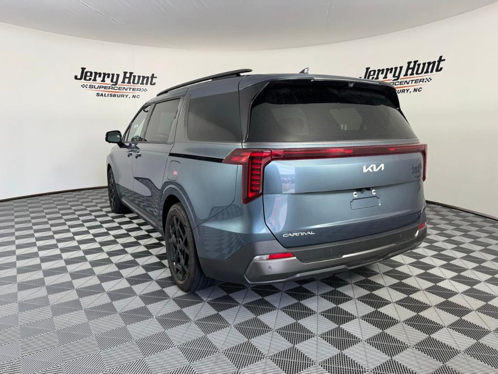 used 2025 Kia Carnival car, priced at $45,900