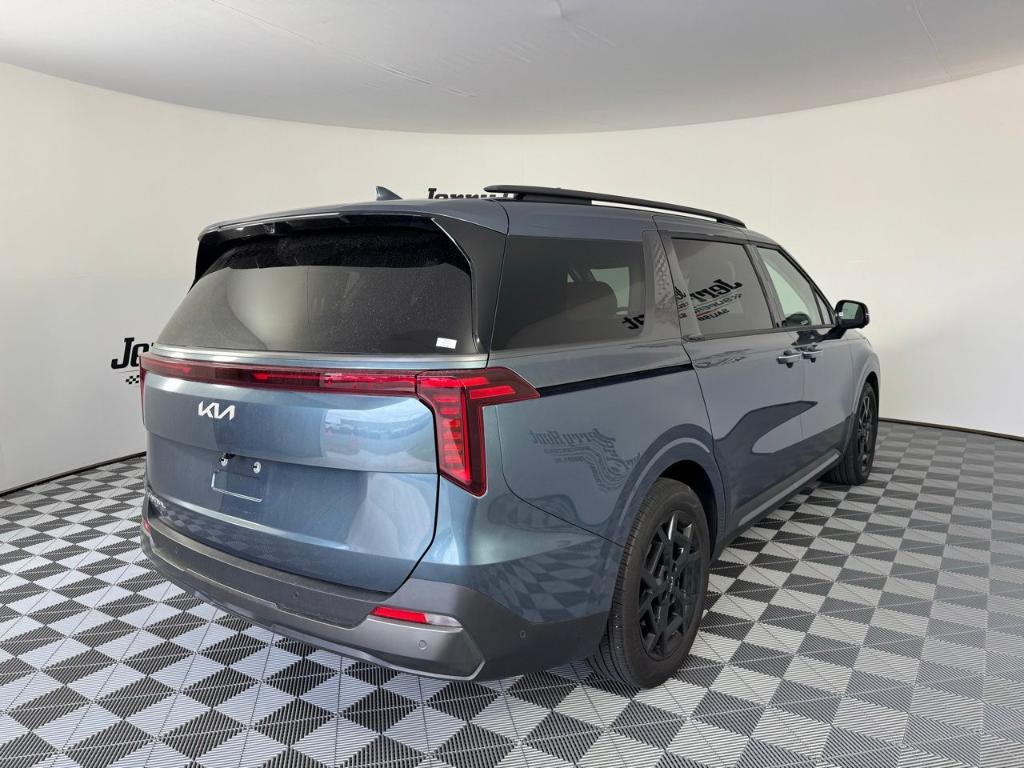 used 2025 Kia Carnival car, priced at $45,900