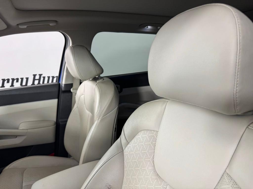 used 2023 Kia Sorento car, priced at $27,900