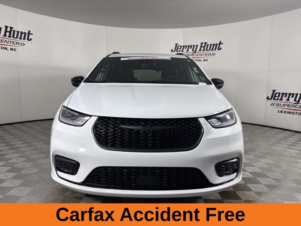 used 2025 Chrysler Pacifica car, priced at $37,200