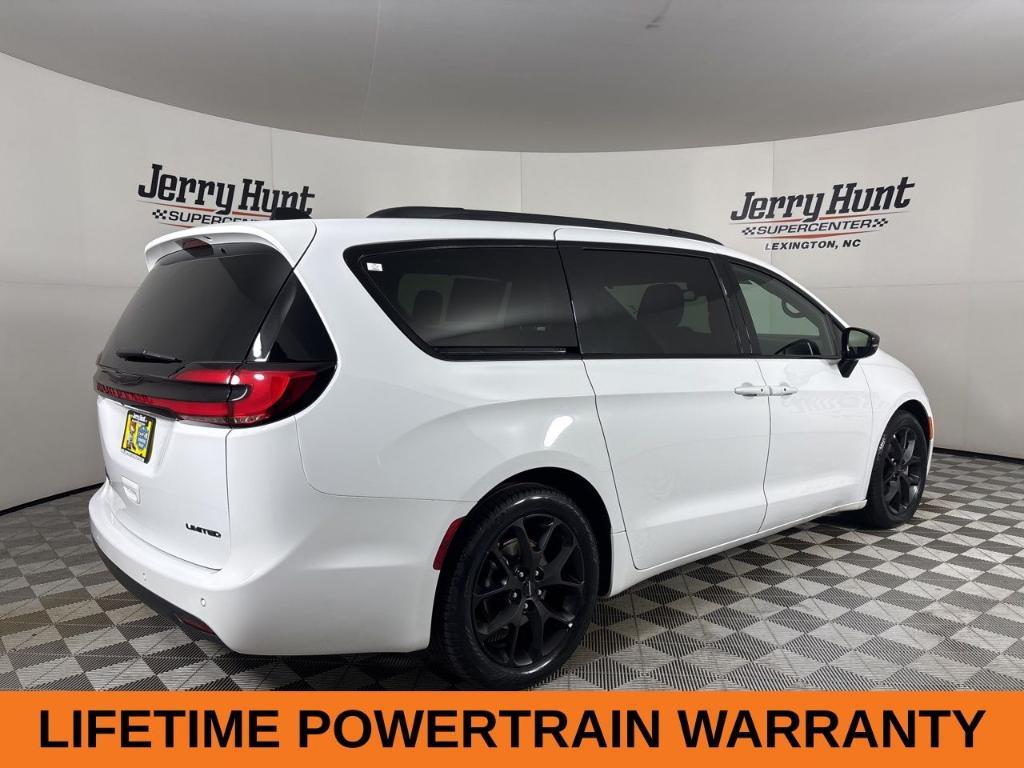 used 2025 Chrysler Pacifica car, priced at $37,200