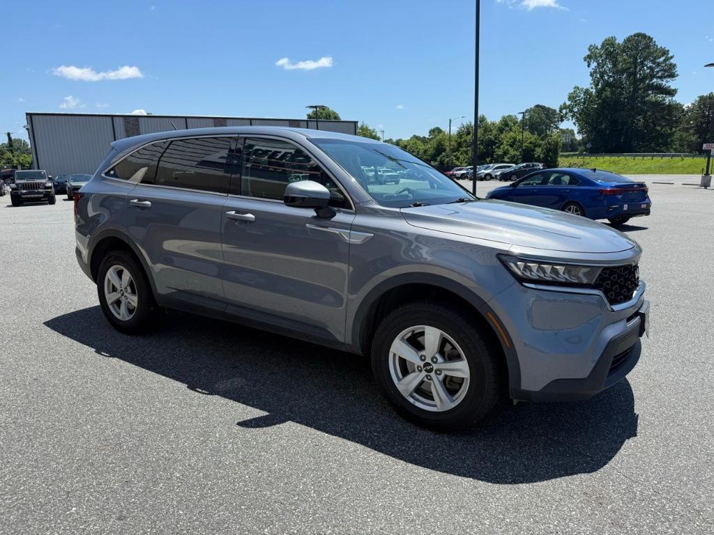 used 2022 Kia Sorento car, priced at $22,900