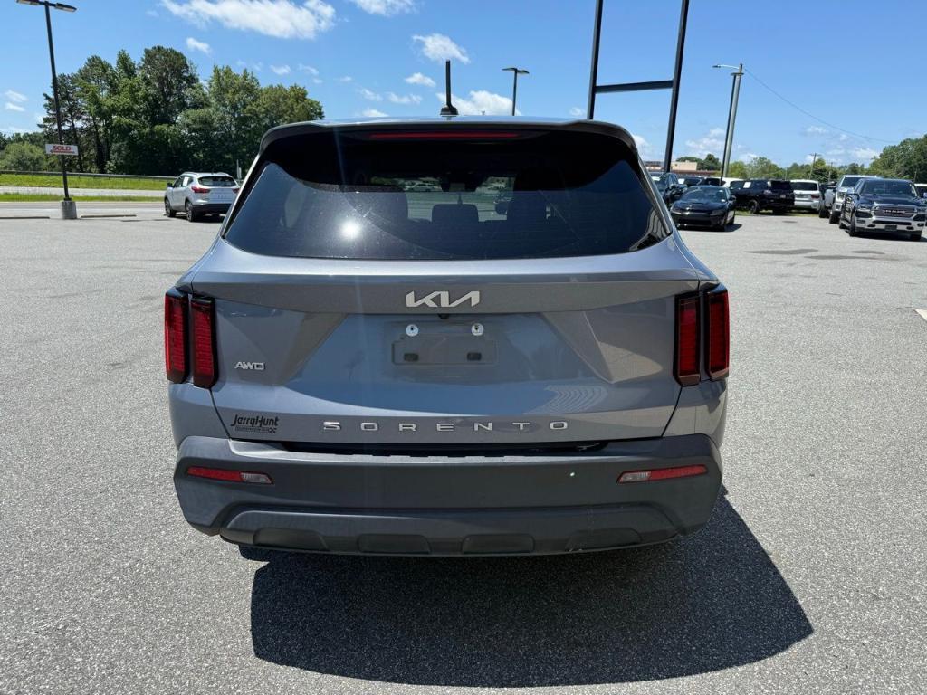 used 2022 Kia Sorento car, priced at $22,900