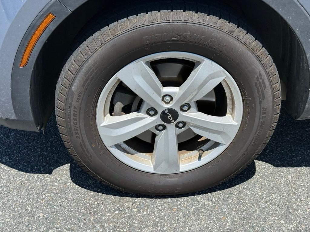 used 2022 Kia Sorento car, priced at $22,900