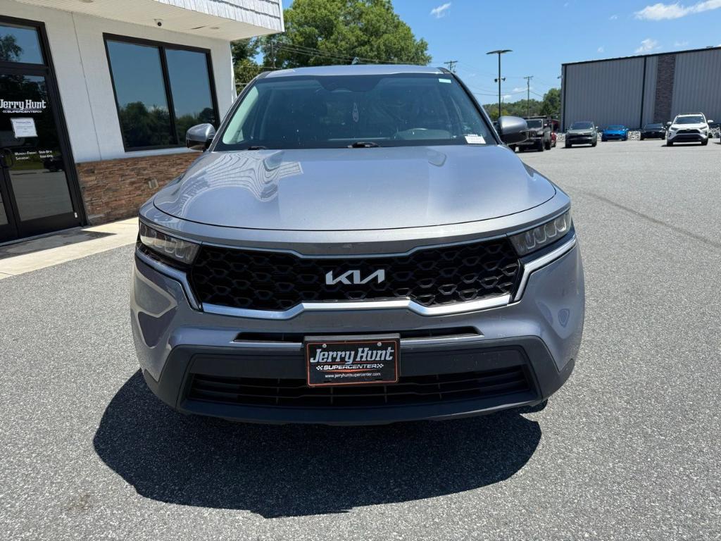 used 2022 Kia Sorento car, priced at $22,900