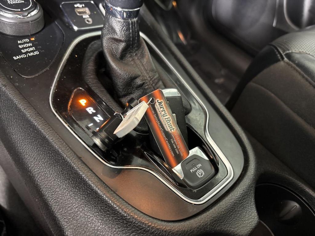 used 2022 Jeep Cherokee car, priced at $22,621