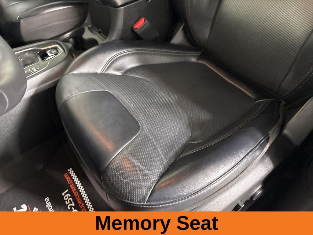 used 2022 Jeep Cherokee car, priced at $22,621