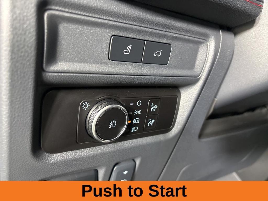 used 2023 Ford Expedition car, priced at $55,400