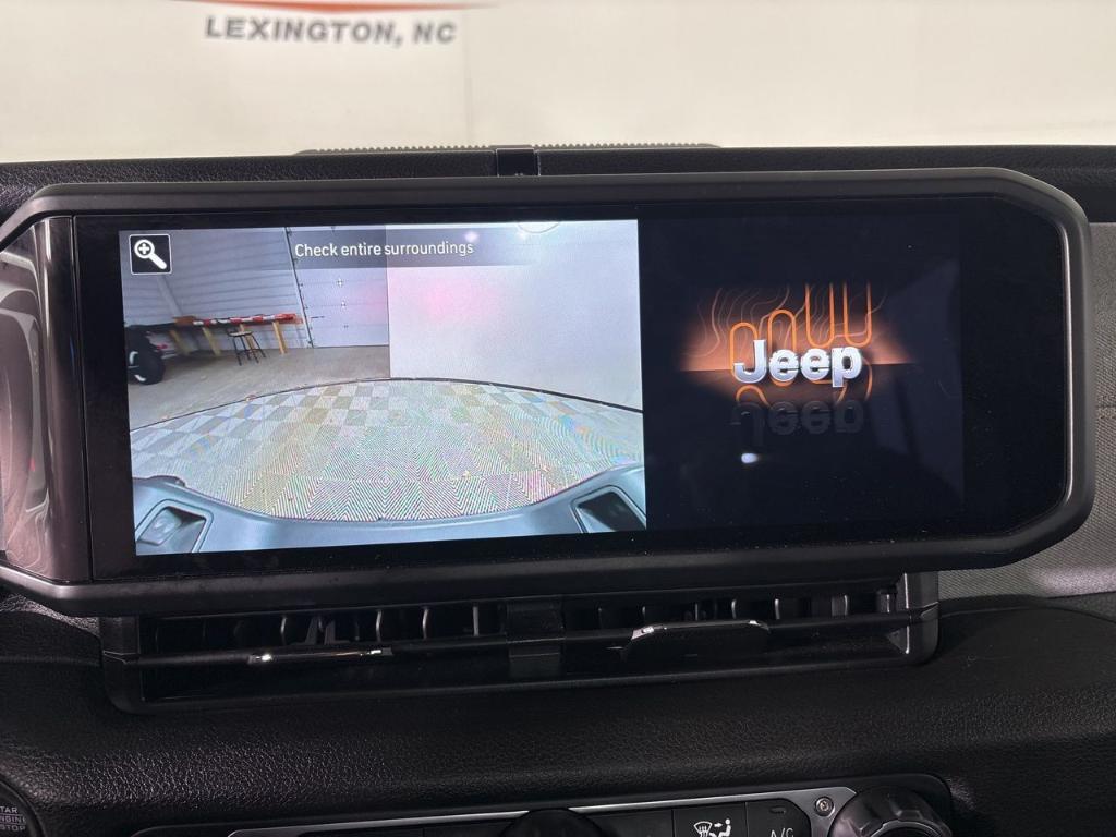 used 2025 Jeep Gladiator car, priced at $37,988