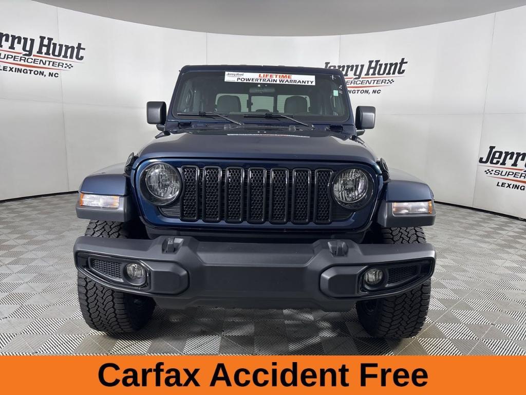 used 2025 Jeep Gladiator car, priced at $37,988