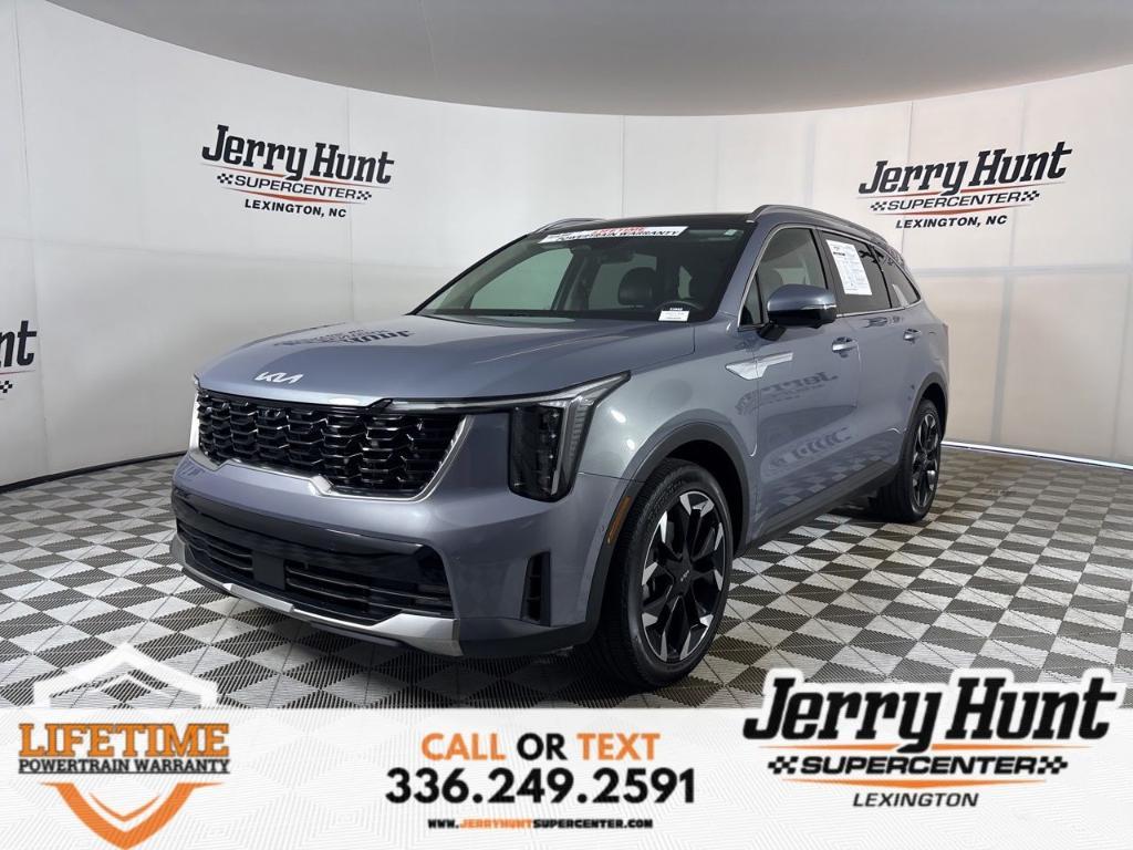 used 2025 Kia Sorento car, priced at $34,999