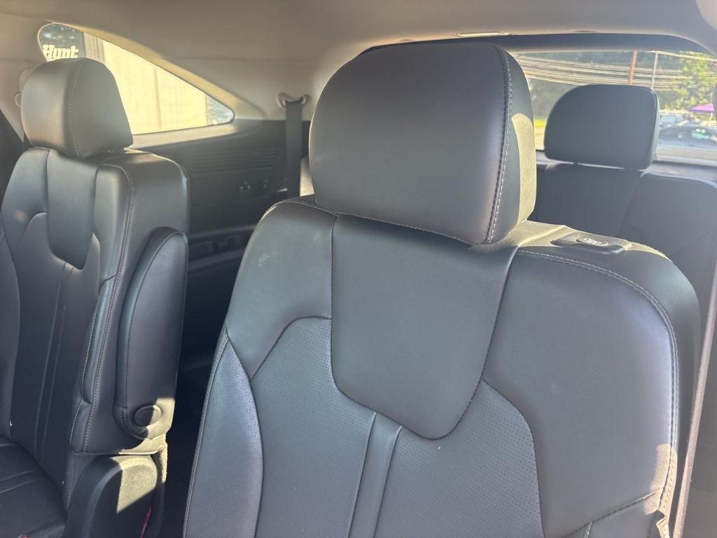 used 2025 Kia Sorento car, priced at $35,500
