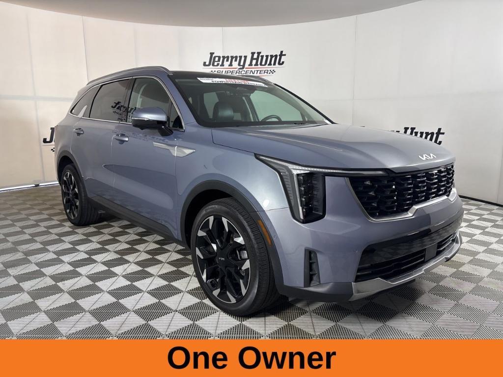 used 2025 Kia Sorento car, priced at $34,999