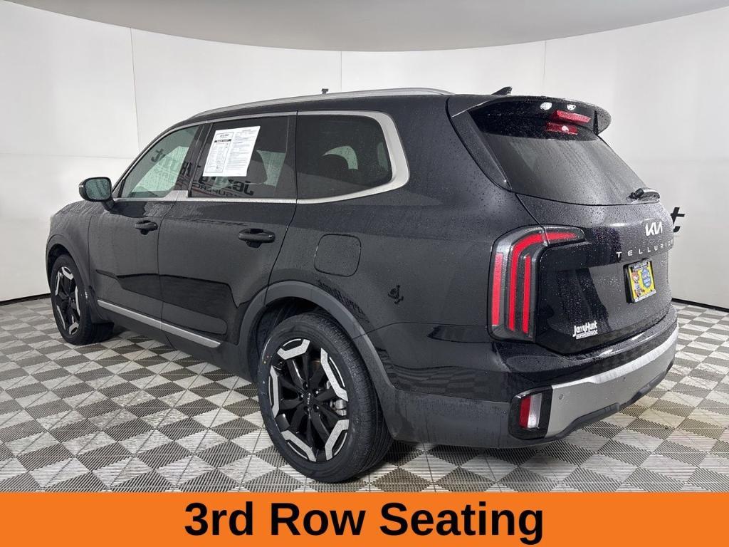 used 2023 Kia Telluride car, priced at $37,022