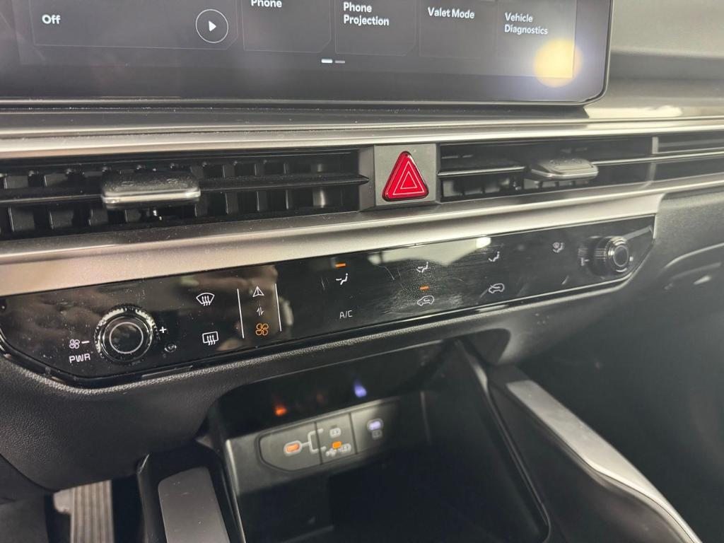 used 2025 Kia Sorento car, priced at $31,194