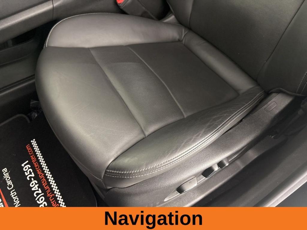 used 2025 Cadillac XT6 car, priced at $41,700