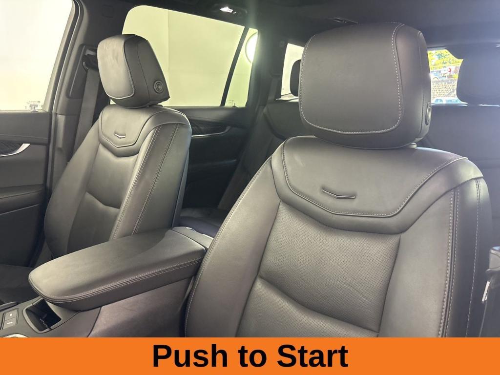 used 2025 Cadillac XT6 car, priced at $41,700
