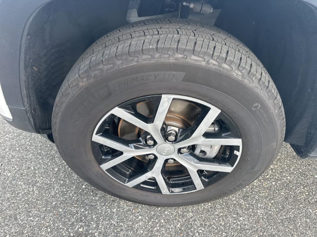 used 2024 Jeep Grand Cherokee L car, priced at $36,900