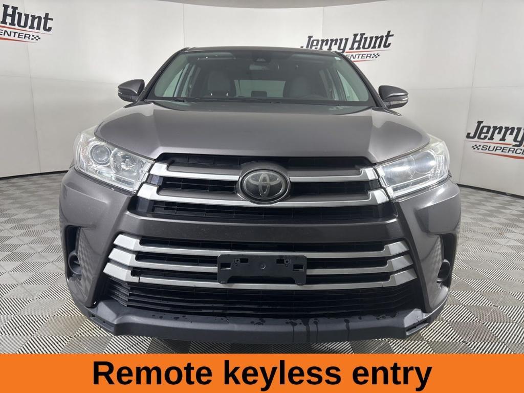 used 2018 Toyota Highlander car, priced at $17,916