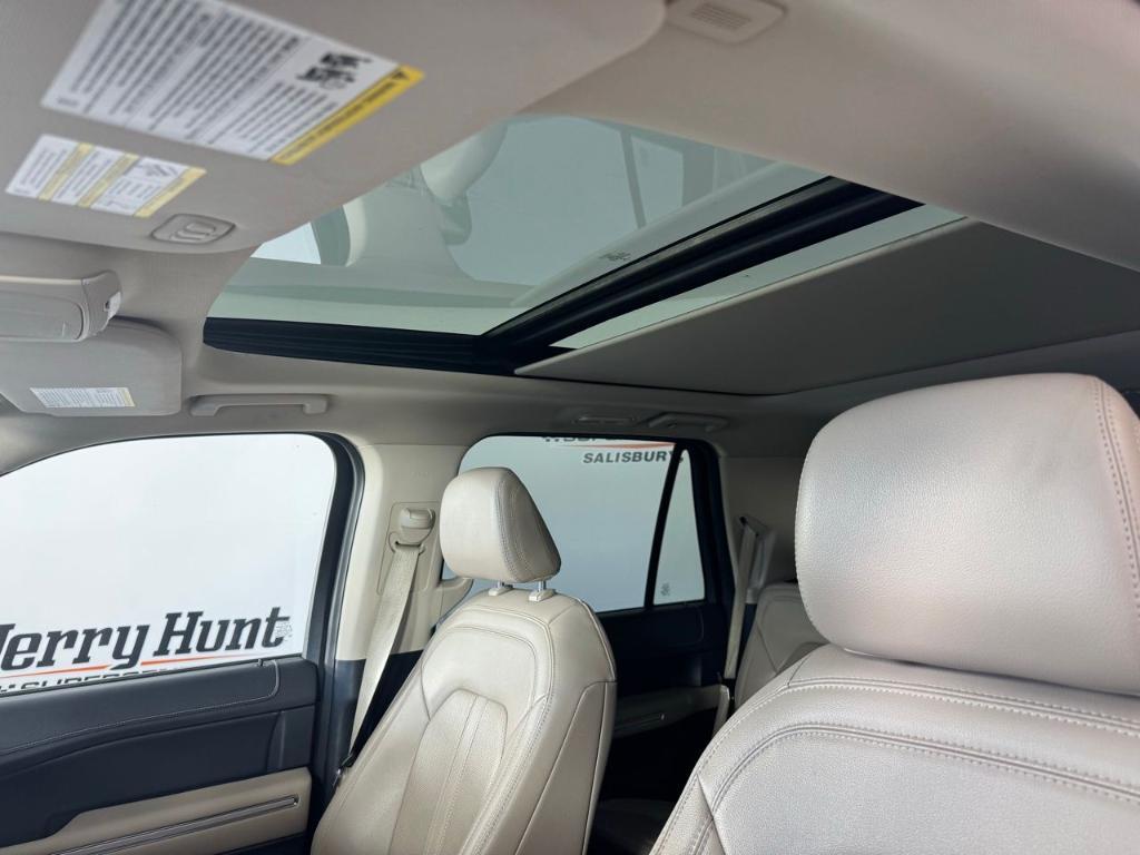 used 2023 Ford Expedition car, priced at $38,776