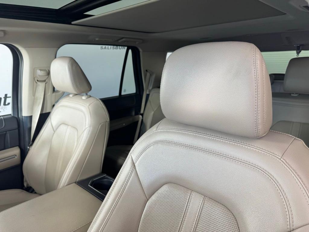 used 2023 Ford Expedition car, priced at $38,776