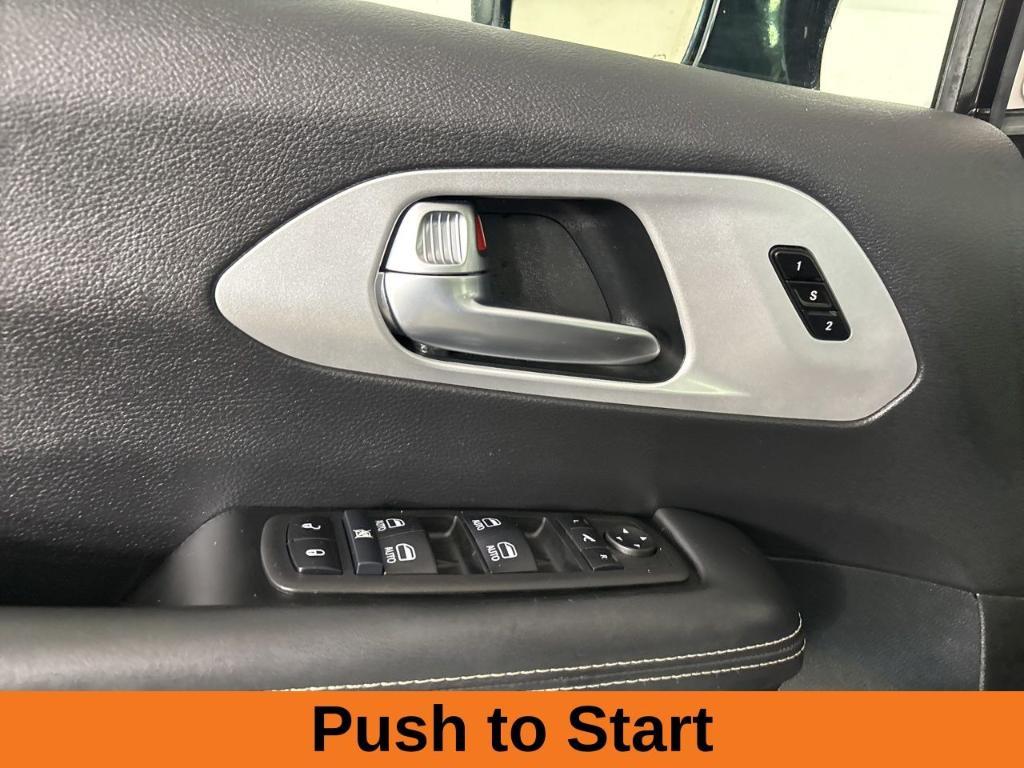 used 2025 Chrysler Pacifica car, priced at $36,988