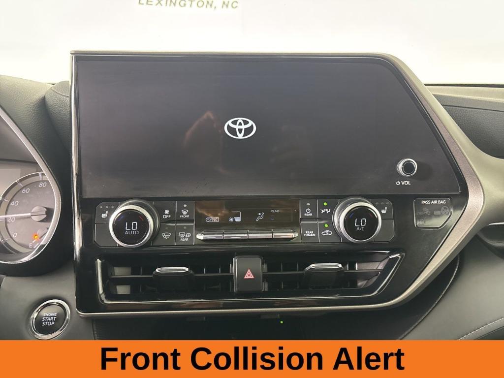 used 2023 Toyota Highlander car, priced at $36,877