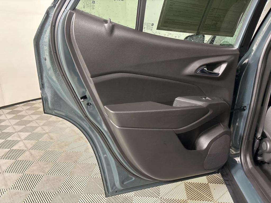 used 2025 Chevrolet Trax car, priced at $20,987