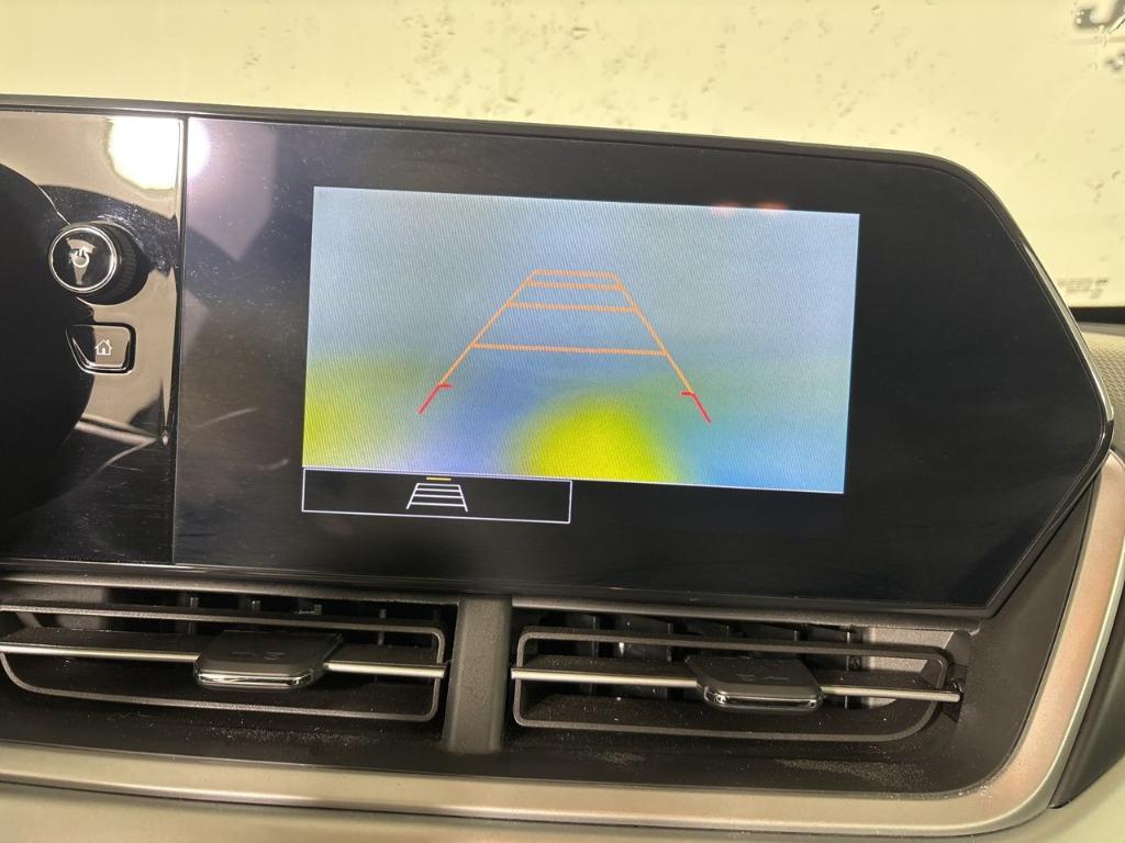 used 2025 Chevrolet Trax car, priced at $20,987