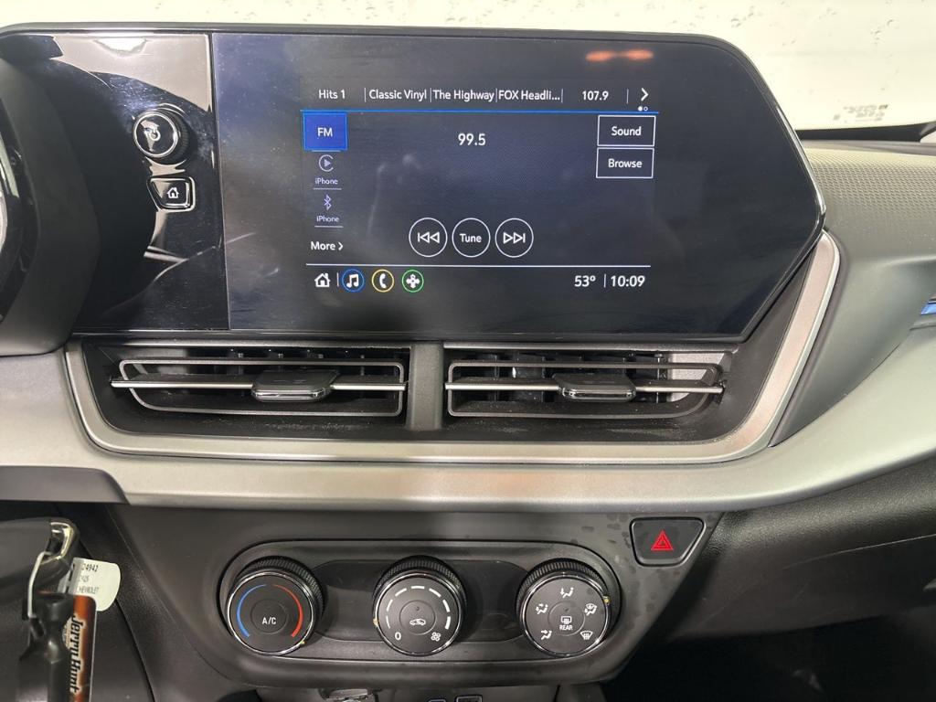 used 2025 Chevrolet Trax car, priced at $20,987