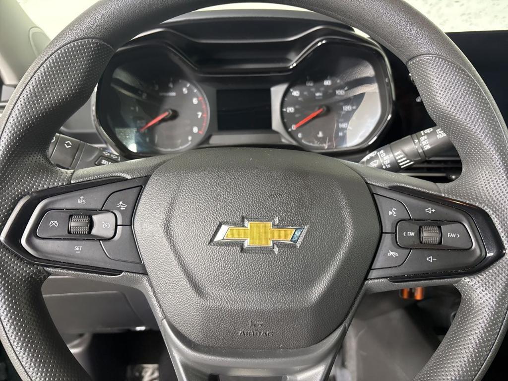 used 2025 Chevrolet Trax car, priced at $20,987