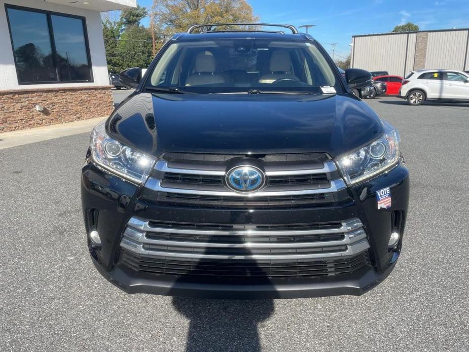 used 2018 Toyota Highlander Hybrid car, priced at $27,987